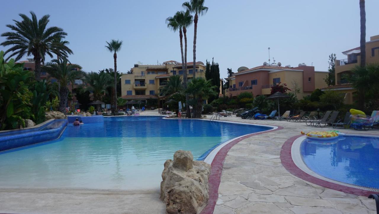 Limnaria Gardens Paphos, Near Beach Exterior photo