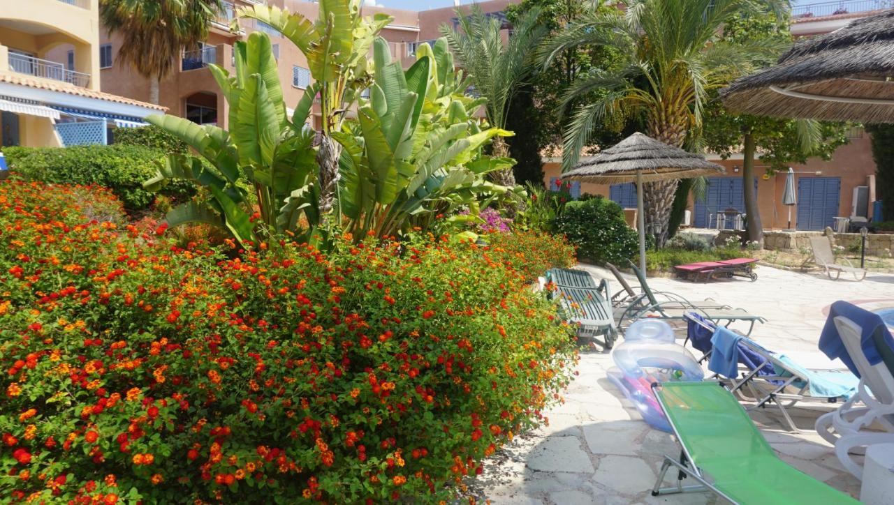 Limnaria Gardens Paphos, Near Beach Exterior photo