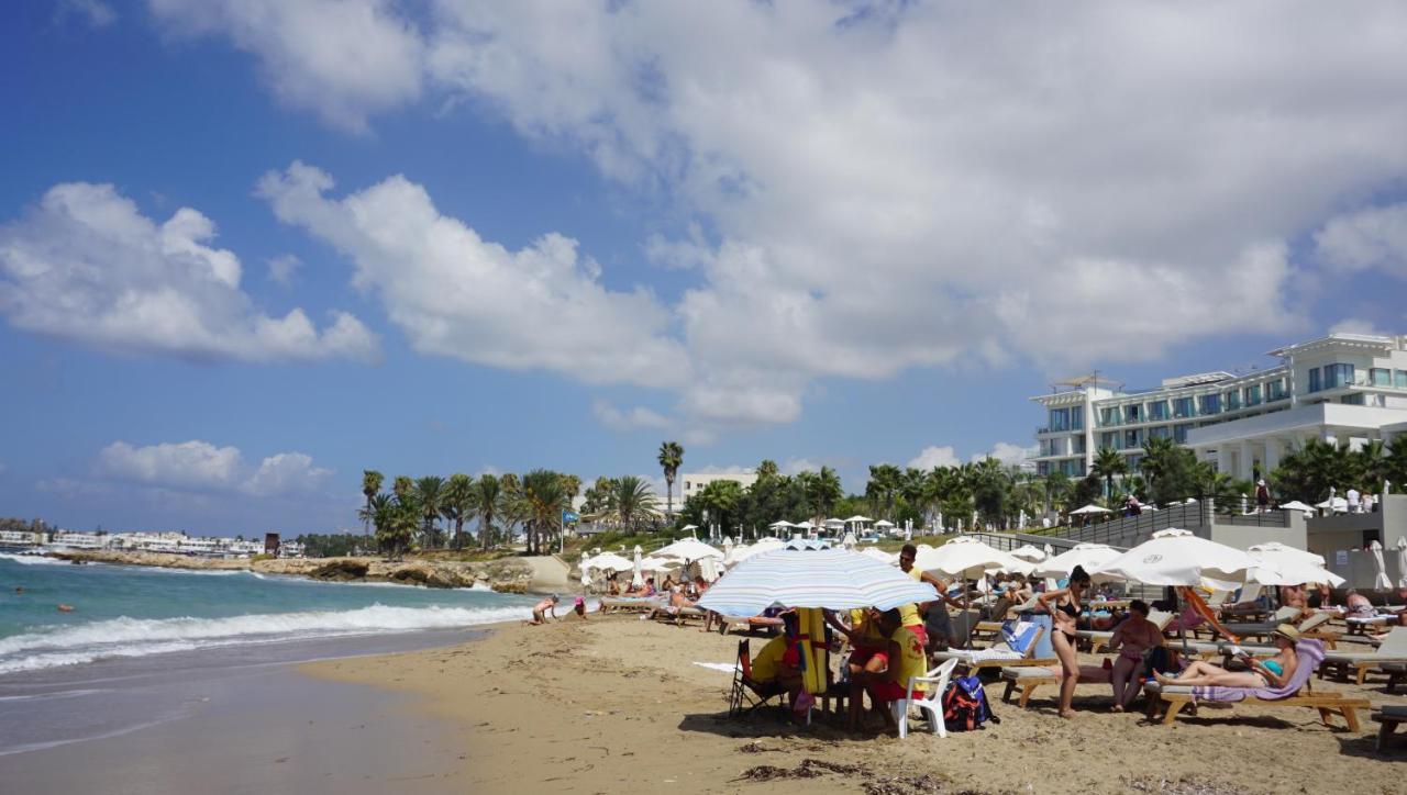Limnaria Gardens Paphos, Near Beach Exterior photo